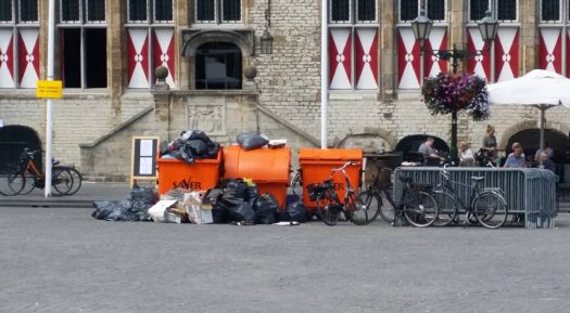 containers grote markt